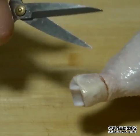 雞腿的新吃法，不蒸不煮不烤，不用一滴油，外香內(nèi)酥太好吃了