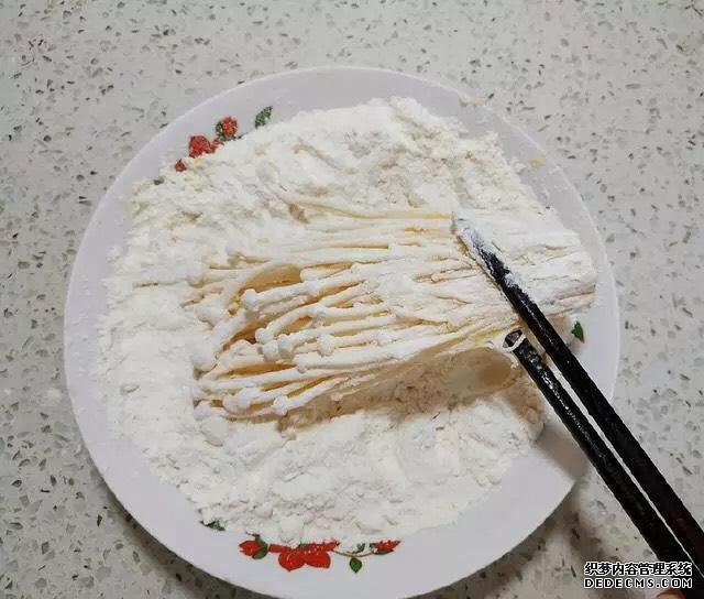 竟然被五塊錢的金針菇撩到了，怎么從來沒想到還能這樣做？