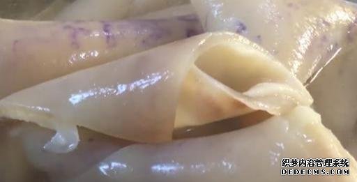 豬皮別再做豬皮凍了，教你新吃法，1瓶啤酒搞定，好吃好看又好做