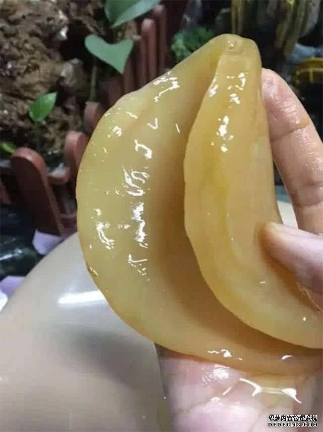 這種北方稀奇物美食，看著像一塊“肥肉”，上年紀(jì)的人才看懂