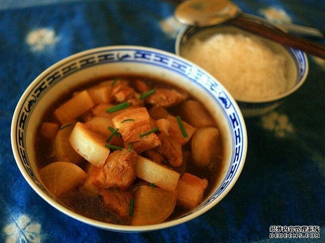 學(xué)會這樣做梨子燉肉，真是太香了，美味解饞超好吃，上桌就掃光