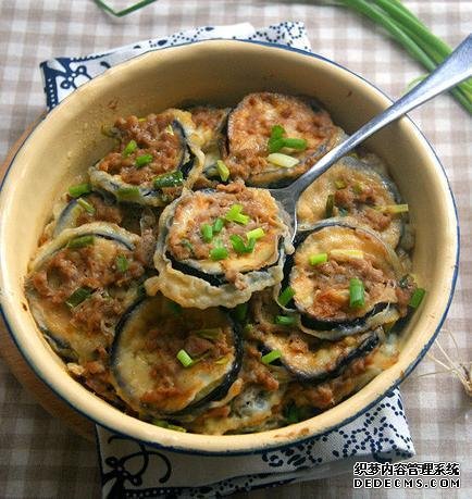 美食推薦：干鍋茄子帶魚(yú)，茄餅蒸肉，蔥油雞腿，紅燒冬瓜片