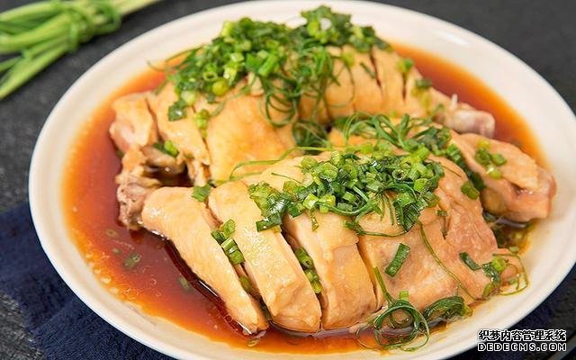 美食推薦：干鍋茄子帶魚(yú)，茄餅蒸肉，蔥油雞腿，紅燒冬瓜片