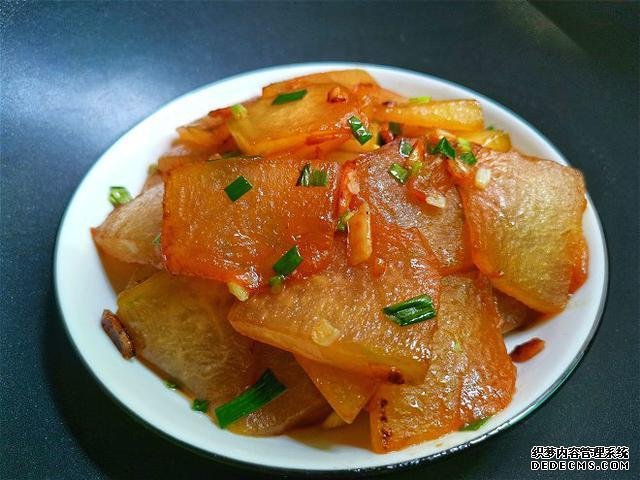 美食推薦：干鍋茄子帶魚(yú)，茄餅蒸肉，蔥油雞腿，紅燒冬瓜片