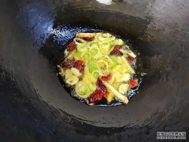 遇上這魚從不手軟，一買就是10斤，肉嫩刺少營養(yǎng)高，每次都吃不夠