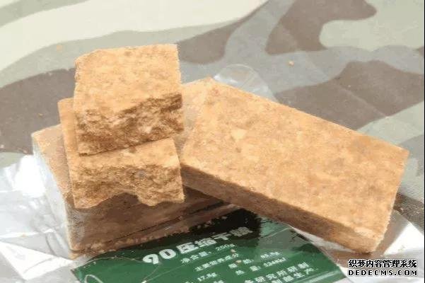 假如世上只剩下這幾種難吃的童年零食，你會(huì)選哪個(gè)吃？