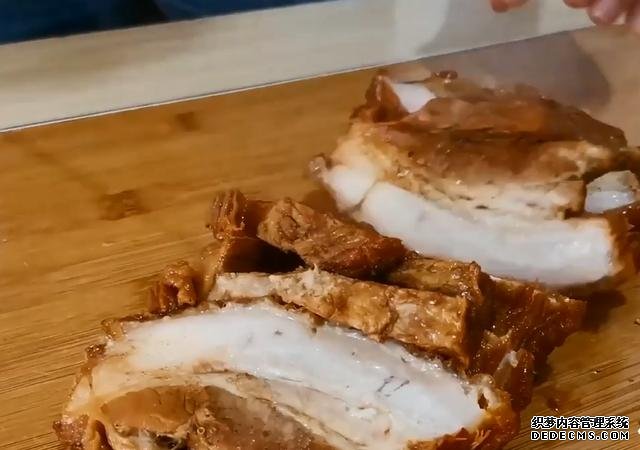 五花肉別只會(huì)紅燒了，教你一個(gè)新做法，軟爛入味特解饞，太好吃了
