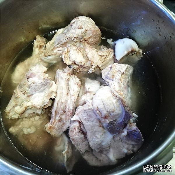 老公隔三差五就饞這菜，1斤才12元，比紅燒肉香多了，1周吃1次