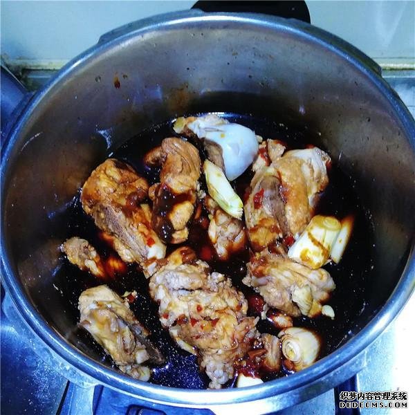 老公隔三差五就饞這菜，1斤才12元，比紅燒肉香多了，1周吃1次