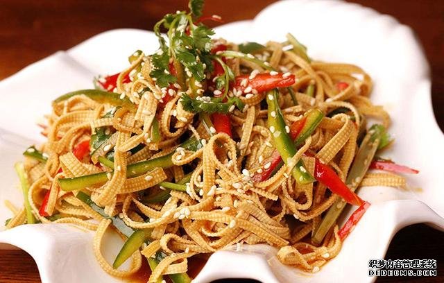15道葷菜熱菜做法，10道涼菜下酒菜做法，簡(jiǎn)單易做，待客備用