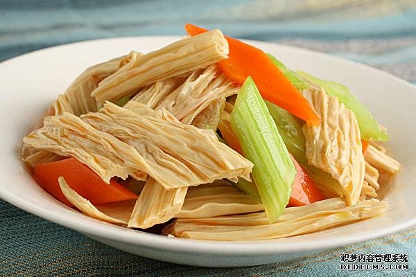 15道葷菜熱菜做法，10道涼菜下酒菜做法，簡(jiǎn)單易做，待客備用