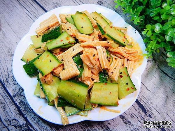 15道葷菜熱菜做法，10道涼菜下酒菜做法，簡(jiǎn)單易做，待客備用