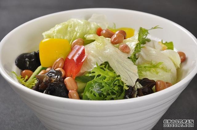 15道葷菜熱菜做法，10道涼菜下酒菜做法，簡(jiǎn)單易做，待客備用