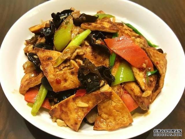 15道葷菜熱菜做法，10道涼菜下酒菜做法，簡(jiǎn)單易做，待客備用