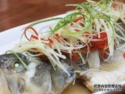 辣椒炒肉末，清蒸鱸魚(yú)，青椒炒豬肚，釀豆腐泡這幾道家常菜的做法