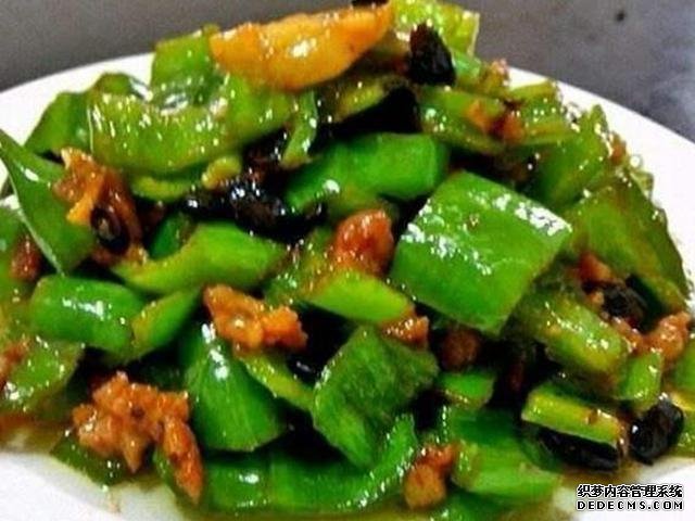 辣椒炒肉末，清蒸鱸魚(yú)，青椒炒豬肚，釀豆腐泡這幾道家常菜的做法