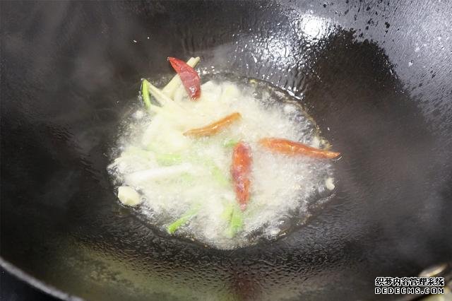 春天，最好吃的海鮮就是它，25元一斤，廉價又美味，孩子都吃嗨了