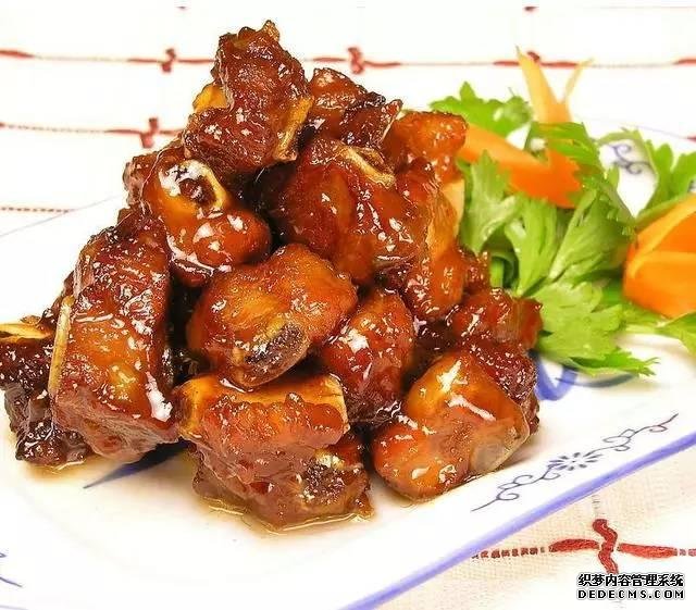 年夜飯推薦：腐乳扣肉，蔥油拌海帶，糖醋排骨的做法