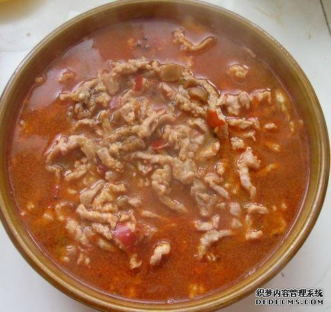 家庭版自制水煮肉，肉嫩軟滑，麻辣鮮香，每次做都不夠吃