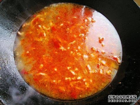 家庭版自制水煮肉，肉嫩軟滑，麻辣鮮香，每次做都不夠吃