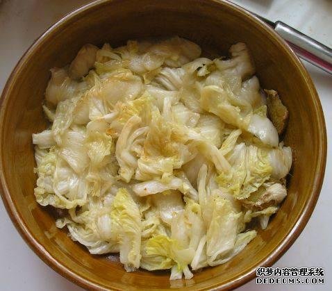 家庭版自制水煮肉，肉嫩軟滑，麻辣鮮香，每次做都不夠吃