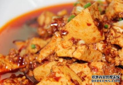家常菜才是最解饞的，簡單燜一燜，汁鮮肉香，看她饞到舔盤