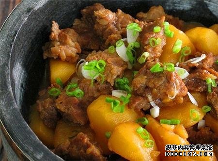 10款肉類菜品的簡單做法。不會做的趕緊學(xué)起來，絕對有一款你喜歡