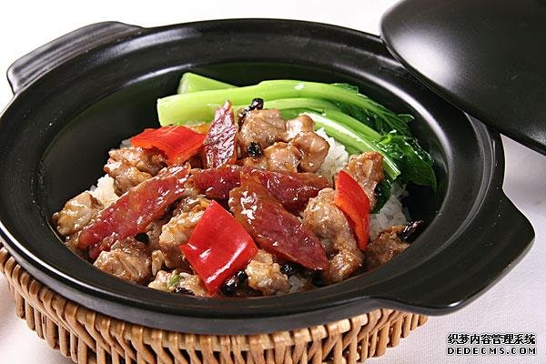 好吃的煲仔飯，有飯有菜，營養(yǎng)豐富，省時省力又省心
