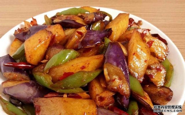 有葷有素，營(yíng)養(yǎng)豐富的大亂燉，制作簡(jiǎn)單鮮香可口的地三鮮