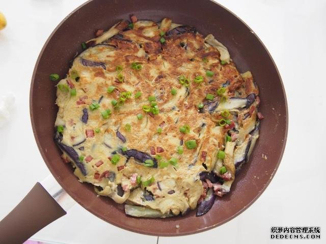 茄子換種做法，搭配牛肉做“披薩”，味道特別值得嘗試