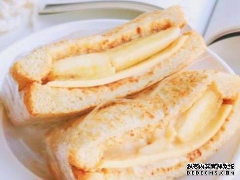 香蕉酸奶三明治、芝士紅薯餅、豆腐肉夾這幾道家常菜的做法