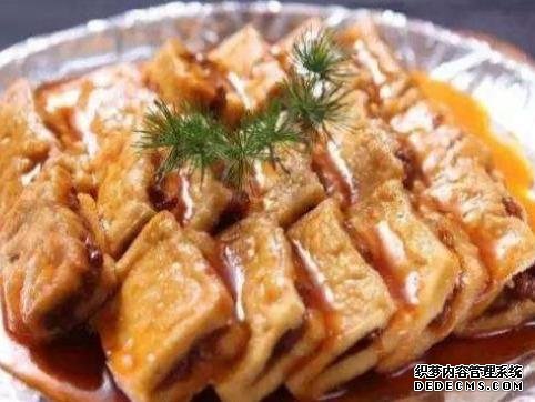 香蕉酸奶三明治、芝士紅薯餅、豆腐肉夾這幾道家常菜的做法