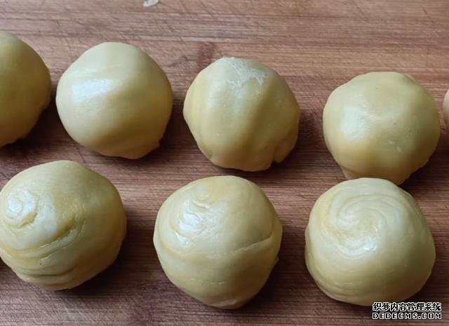 綠豆別熬粥啦，試試這樣做，5元食材做一大盤，孩子吃了還想吃