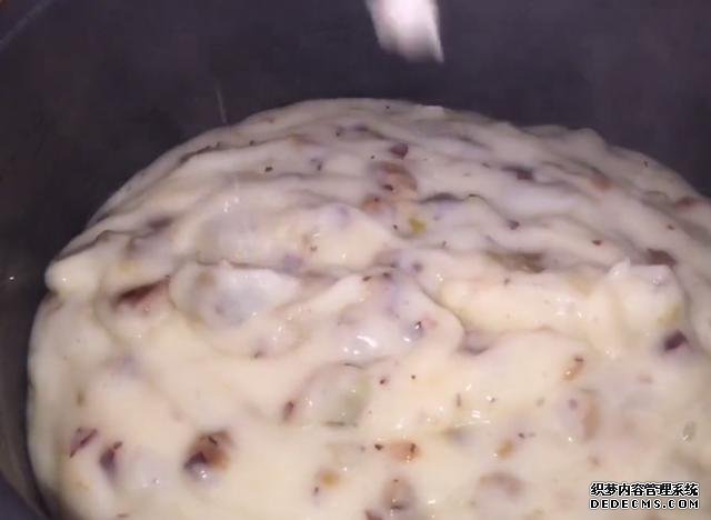 牛奶別直接喝了，教你一個(gè)新吃法，又香又甜真好吃，做法還簡(jiǎn)單