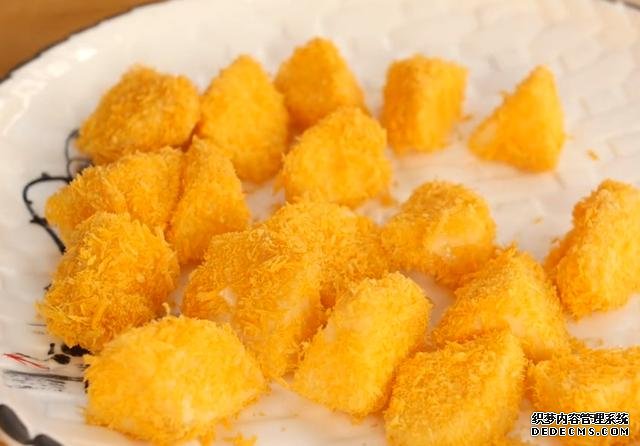 蘋果不要直接吃了，加2個(gè)雞蛋，家里來(lái)客都不怕，端上桌就被搶光