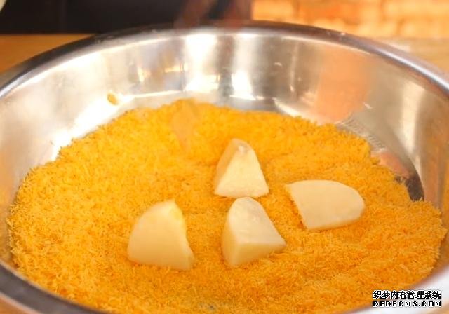蘋果不要直接吃了，加2個(gè)雞蛋，家里來(lái)客都不怕，端上桌就被搶光