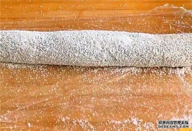 家里糯米粉別浪費了，只需簡單一做，又香又糯，吃一次就難以忘記