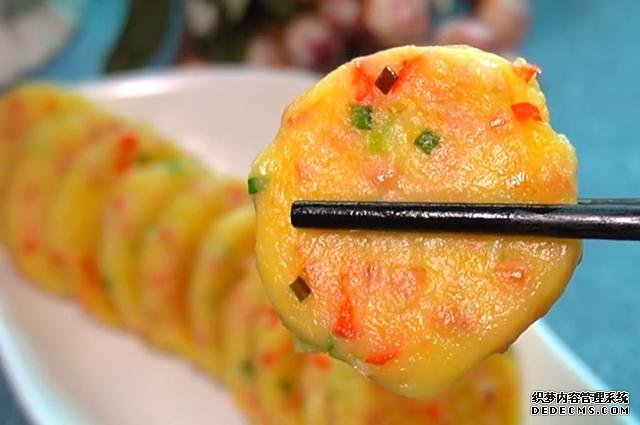 土豆餅最簡單好吃的做法，外酥里嫩，鮮香又營養(yǎng)，全家人都喜歡