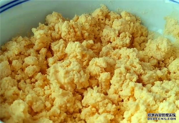 春天玉米面這樣做，不炸不蒸，只需簡單一做，家里的小孩都很愛吃