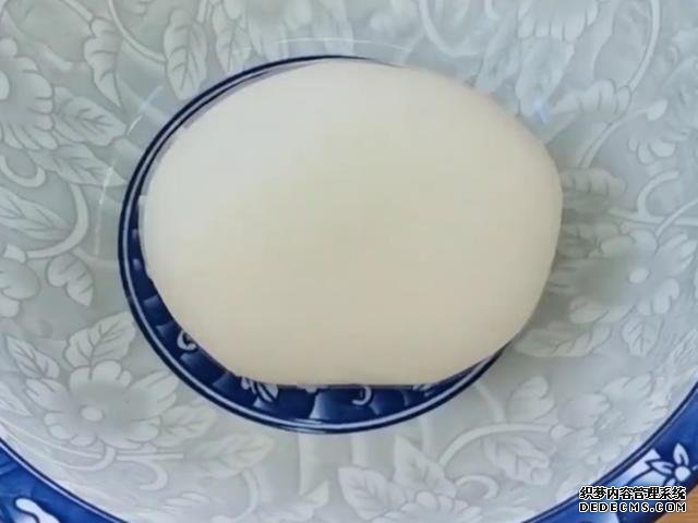 外面買3元一個掉渣小酥餅，自己做成本不到5毛，可烤可烙做法簡單