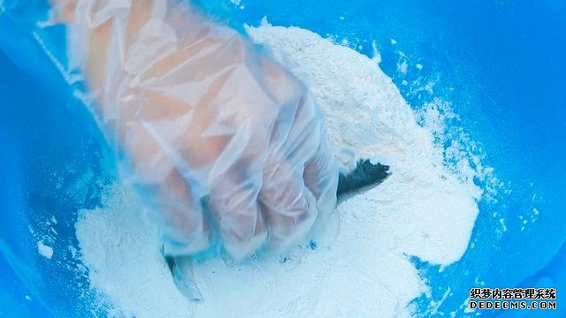 春節(jié)宅家中，捉了盆“水中人參”，寬油大火炸到焦香，很下飯