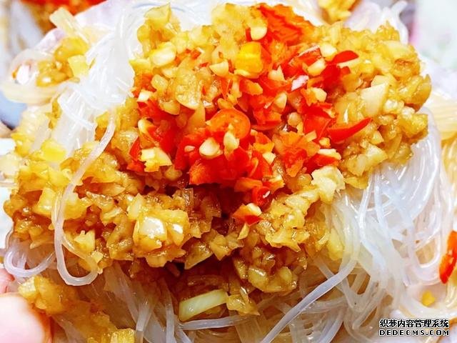 十分鐘搞定蒜蓉粉絲扇貝，料足味鮮全家愛吃，比外面賣的好吃百倍