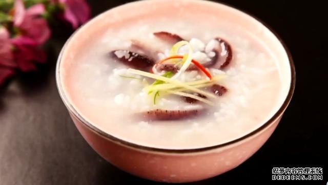 海參還能這樣吃：詳細(xì)泡發(fā)方法和做法步驟，滋補(bǔ)養(yǎng)顏，強(qiáng)身抗衰老