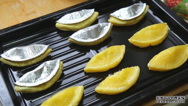 懶人烘焙榴蓮酥，外焦里嫩，香味濃郁，外皮酥脆不膩，滿嘴留香