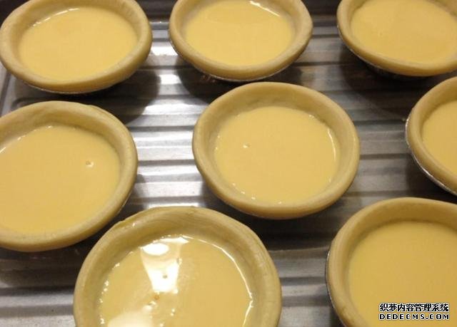 教你不用淡奶油做蛋撻，做法用料都超簡(jiǎn)單，想吃不用出去買了
