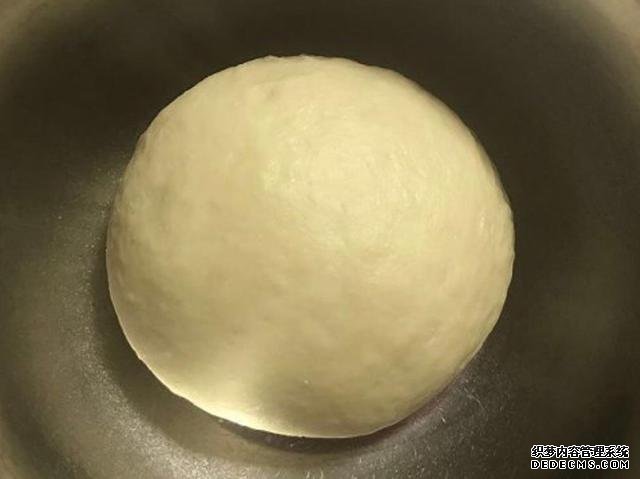 在家自制菠蘿包，外酥里軟，香甜細(xì)膩，比面包店的還好吃