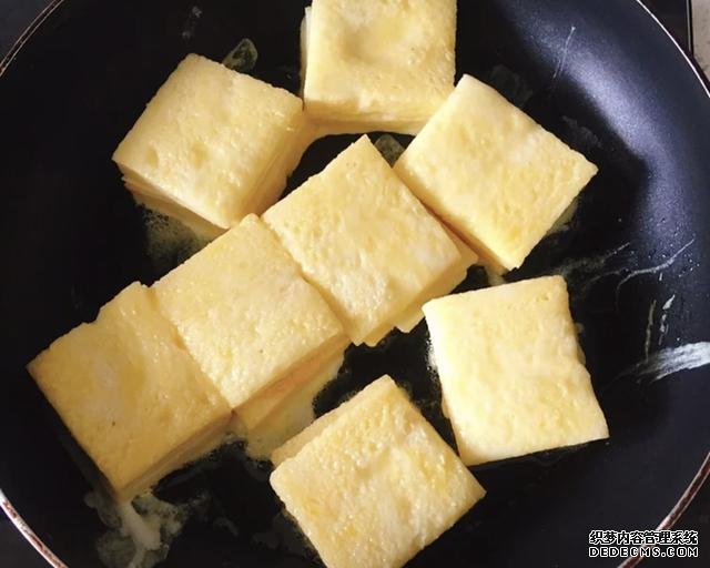 老外每天都吃面包，這種做法他們肯定不知道，2片面包幾分鐘就好