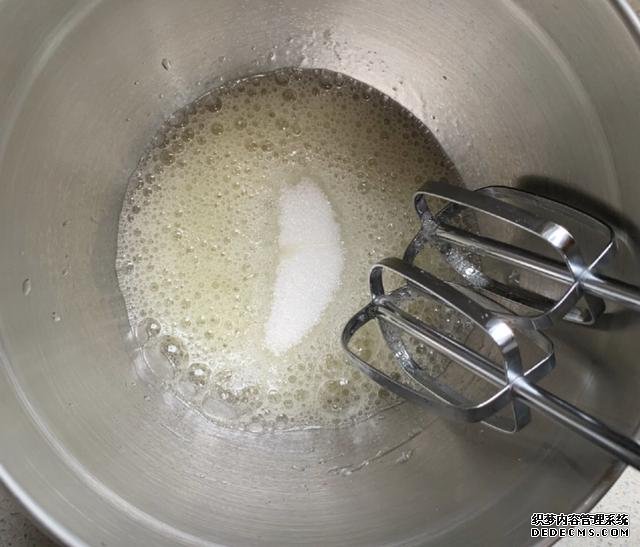 全蛋白舒芙蕾，低糖無油，超輕盈的口感，好吃到爆