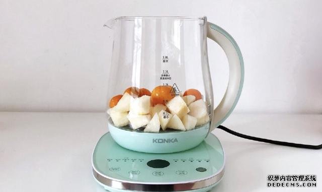 金桔雪梨冰糖水，簡(jiǎn)單易做，清甜又好喝