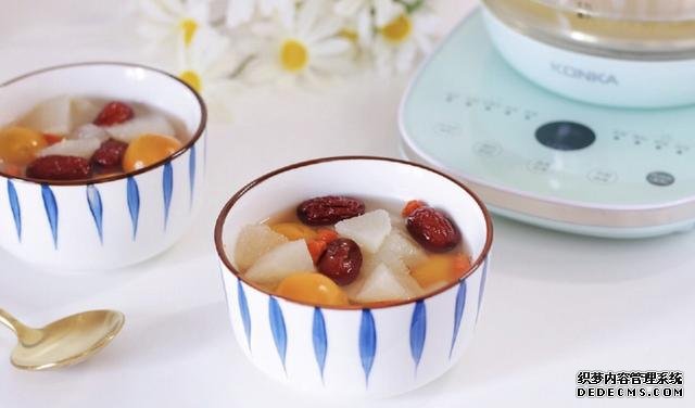 金桔雪梨冰糖水，簡(jiǎn)單易做，清甜又好喝
